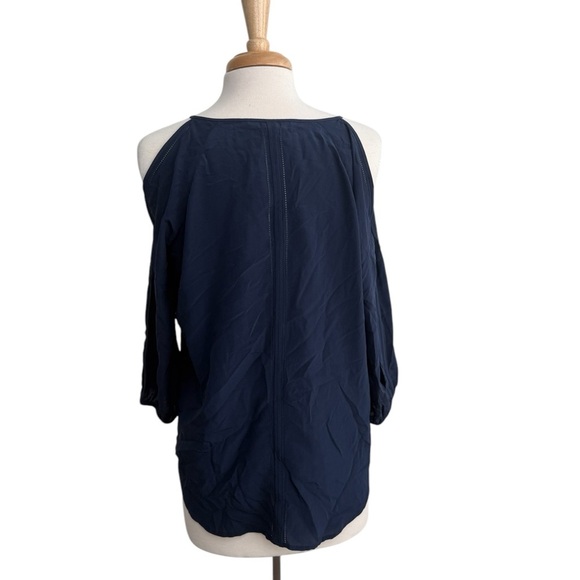 Trina Turk Womens Silk
Keyhole Cold Shoulder Bishop
Sleeve Blouse Navy Size S - Picture 3 of 9